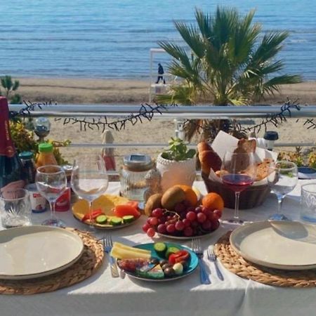 Durres Strand Direkt Am Meer Exteriör bild